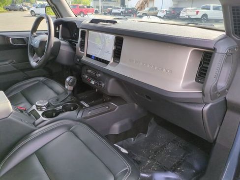 Used 2025 Ford Bronco Outer Banks AWD/4WD image 35
