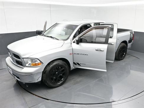 Used 2011 RAM 1500 Classic SLT image 38