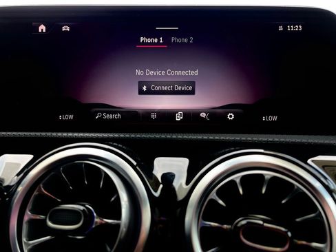 Used 2025 Mercedes-Benz CLA 250 4MATIC image 29