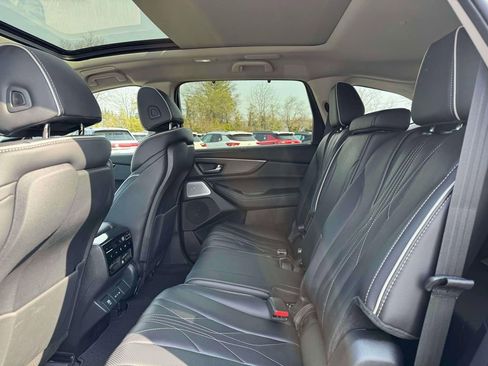 Used 2025 Acura MDX w/ Advance Package image 11