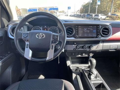Used 2022 Toyota Tacoma SR5 w/ SR5 Appearance Package (SM) image 12