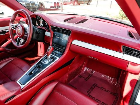 Used 2018 Porsche 911 Carrera RWD image 10
