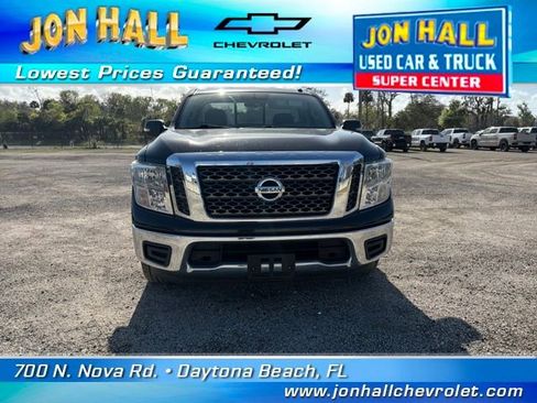 Used 2018 Nissan Titan SV image 17