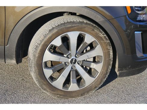 Used 2022 Kia Telluride S image 34