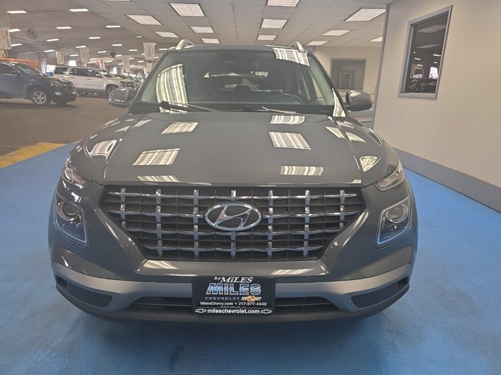 Used 2025 Hyundai Venue SEL FWD image 17