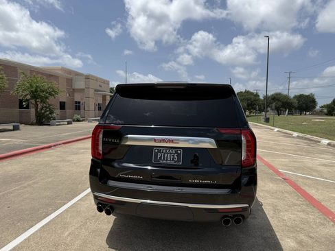 Used 2022 GMC Yukon Denali w/ Advanced Technology Package AWD/4WD image 11