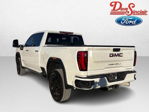 Used 2024 GMC Sierra 2500 Denali w/ Denali Reserve Package image 9