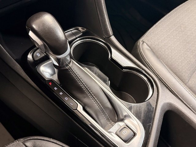Used 2021 Buick Encore GX Preferred w/ Cold Weather Comfort Package FWD image 17