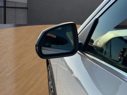 Used 2025 BMW X1 xDrive28i image 19