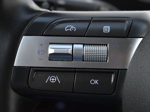 Used 2025 Hyundai Kona SEL image 19