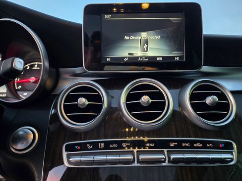 Used 2017 Mercedes-Benz C 300 4MATIC Sedan image 37