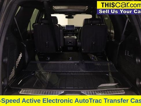 Used 2022 Chevrolet Tahoe Z71 w/ Luxury Package image 28