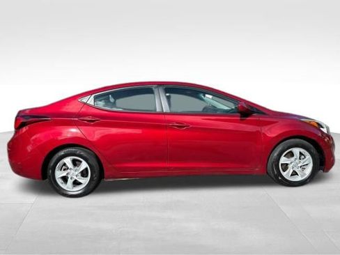 Used 2015 Hyundai Elantra SE image 8
