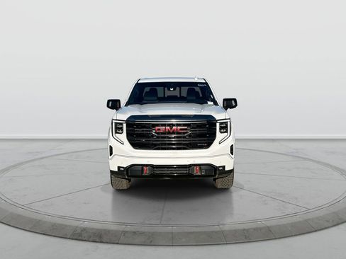 Used 2024 GMC Sierra 1500 AT4 w/ AT4 Preferred Package AWD/4WD image 3