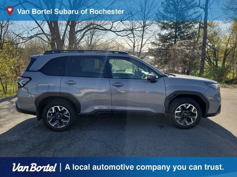 Certified 2025 Subaru Forester Premium AWD/4WD image 6