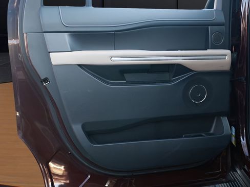 Used 2024 Ford Expedition Max Limited image 20