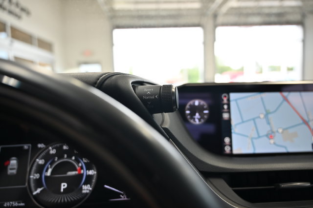 Used 2019 Lexus ES 350 w/ Accessory Package 2 FWD image 30