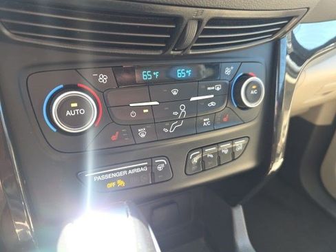 Used 2019 Ford Escape Titanium AWD/4WD image 22
