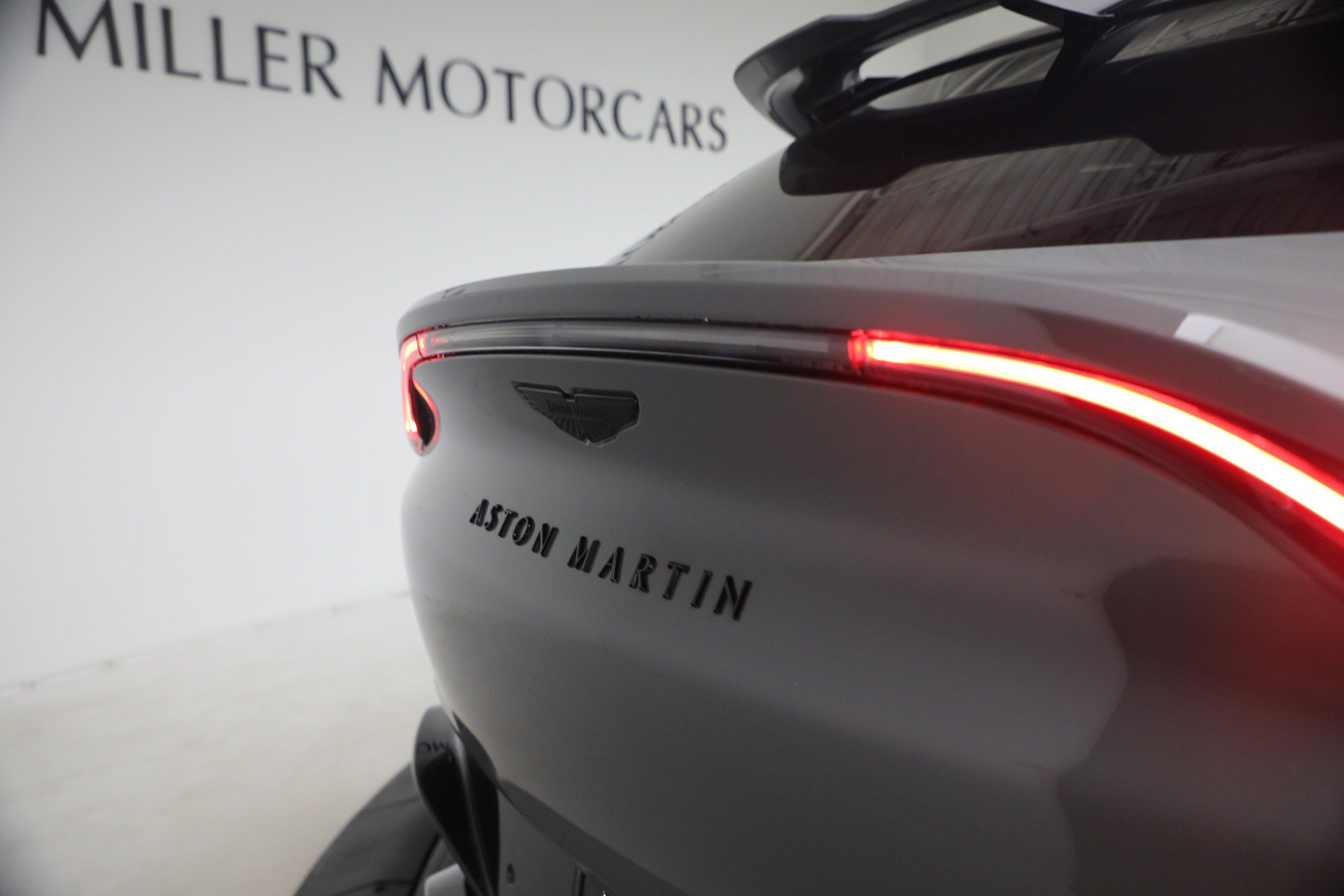 Used 2026 Aston Martin DBX S AWD/4WD image 34