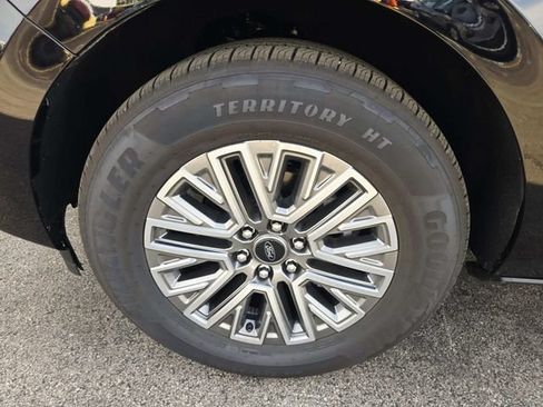 Used 2026 Ford Expedition Platinum AWD/4WD image 19