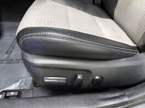 Used 2012 Toyota Camry SE FWD image 12