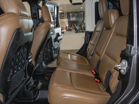 Used 2020 Jeep Wrangler Unlimited Rubicon AWD/4WD image 14