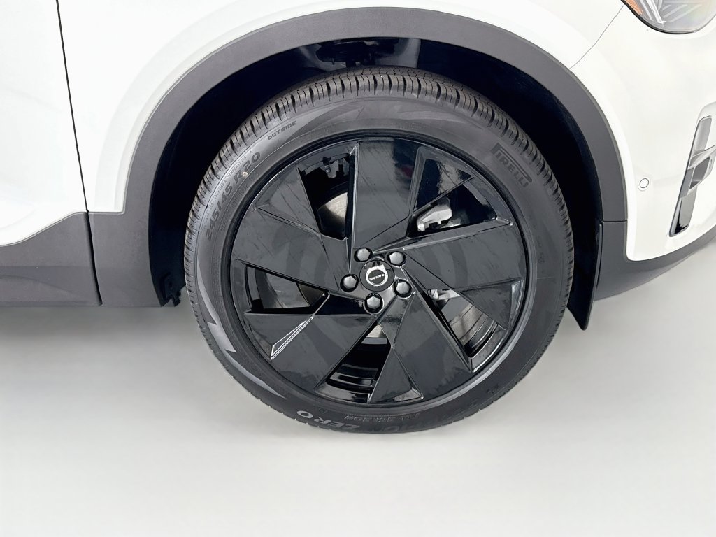 Used 2026 Volvo XC40 B5 Ultra w/ Climate Package AWD/4WD image 32