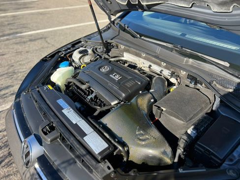 Used 2016 Volkswagen Golf 4-Door image 35