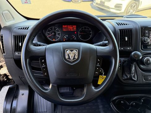 Used 2021 RAM ProMaster 2500 w/ Convenience Group FWD image 11