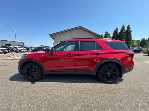 Used 2024 Ford Explorer ST-Line w/ Class IV Trailer Tow Package AWD/4WD image 12