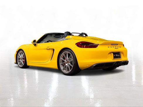 Used 2016 Porsche Boxster Spyder RWD image 2