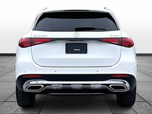 Certified 2025 Mercedes-Benz GLC 300 4MATIC image 8