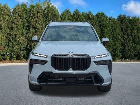 Used 2024 BMW X7 xDrive40i w/ M Sport Package AWD/4WD image 2