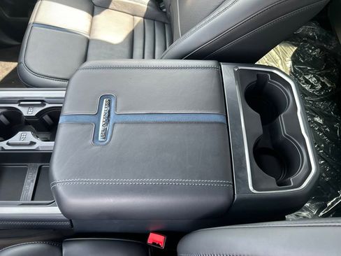 New 2025 Ford F250 Platinum w/ FX4 Off-Road Package image 19