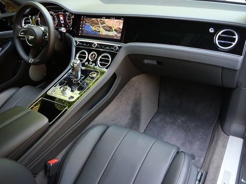 Used 2024 Bentley Continental GT AWD/4WD image 20
