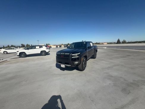 Used 2026 Nissan Frontier PRO-4X AWD/4WD image 13