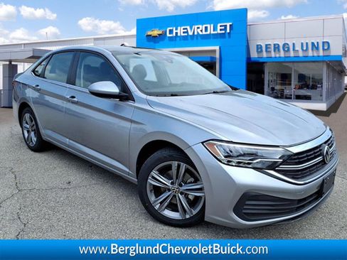 Used 2024 Volkswagen Jetta SE FWD image 1