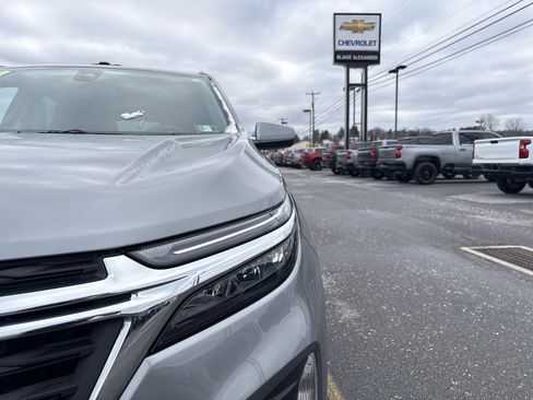 Used 2024 Chevrolet Equinox LT image 10