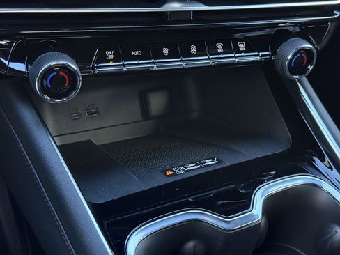 New 2026 Chevrolet Traverse RS image 33