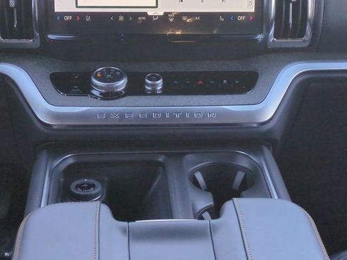 New 2025 Ford Expedition Tremor image 19