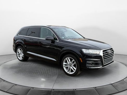 Used 2018 Audi Q7 3.0T Prestige w/ Prestige Package image 1