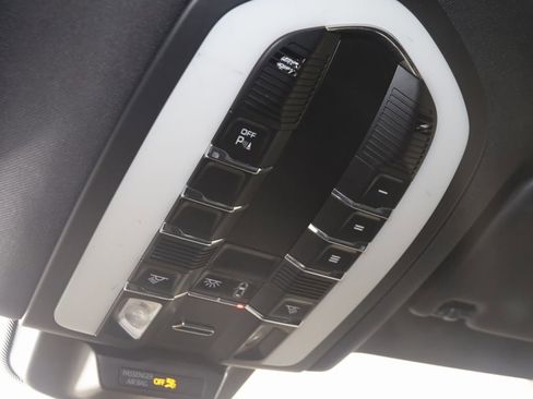 Used 2015 Porsche Macan S image 31