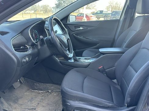 Used 2016 Chevrolet Malibu LT image 11