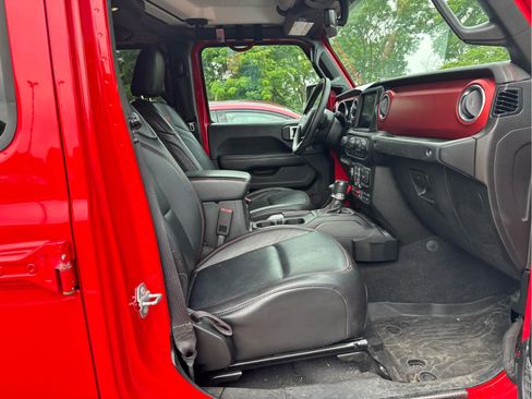 Used 2020 Jeep Gladiator Rubicon AWD/4WD image 5