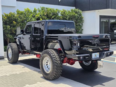 Used 2022 Jeep Gladiator Sport AWD/4WD image 4