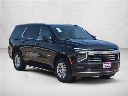 Used 2025 Chevrolet Tahoe LT AWD/4WD image 3