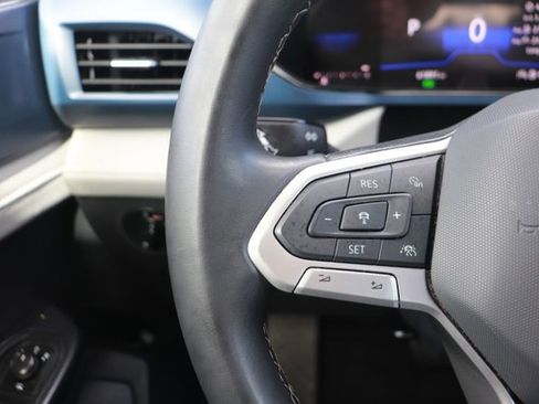 Used 2024 Volkswagen Taos SE image 20