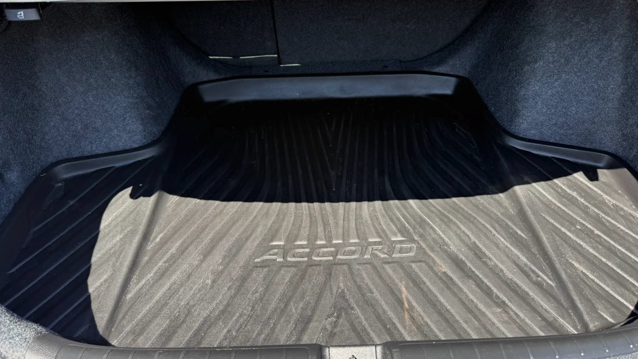 Used 2021 Honda Accord EX-L image 31