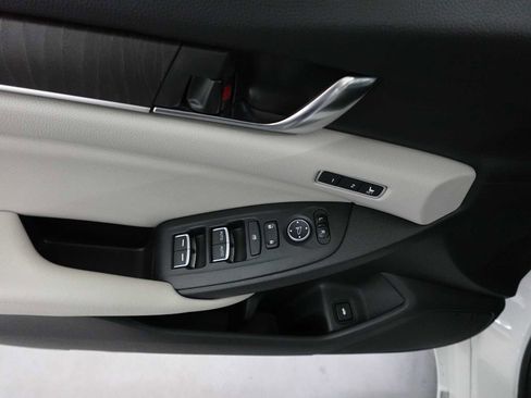 Certified 2019 Honda Accord EX-L image 11
