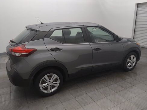 Used 2020 Nissan Kicks S FWD image 10